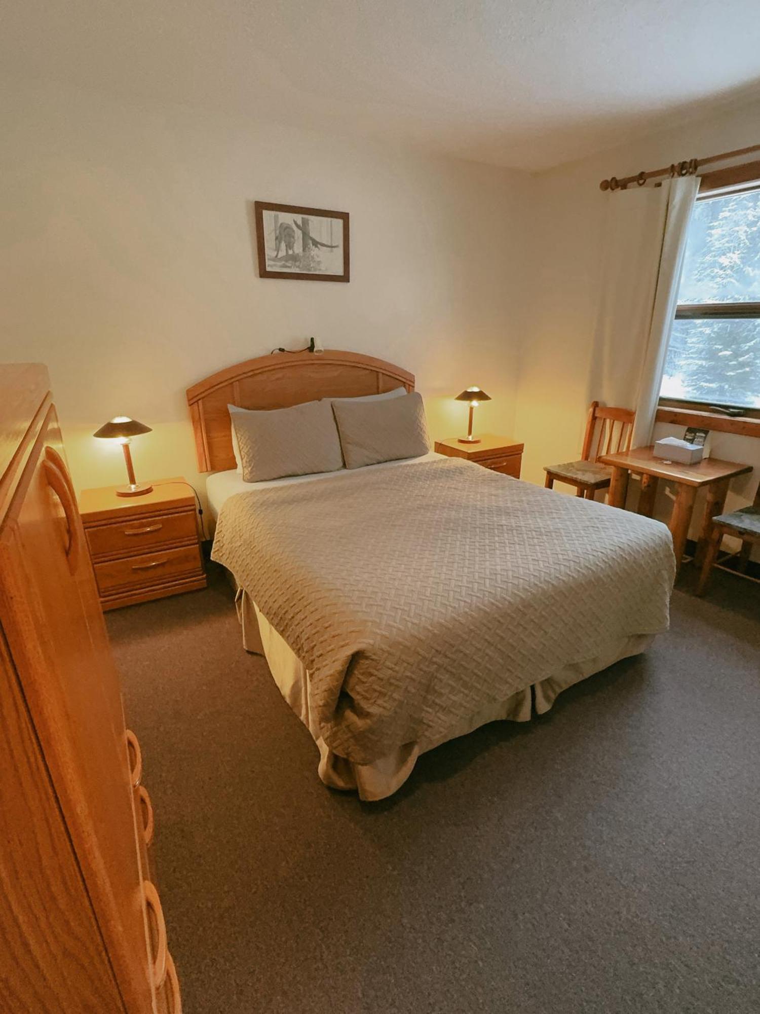 Alpine Meadows Lodge Golden Eksteriør bilde
