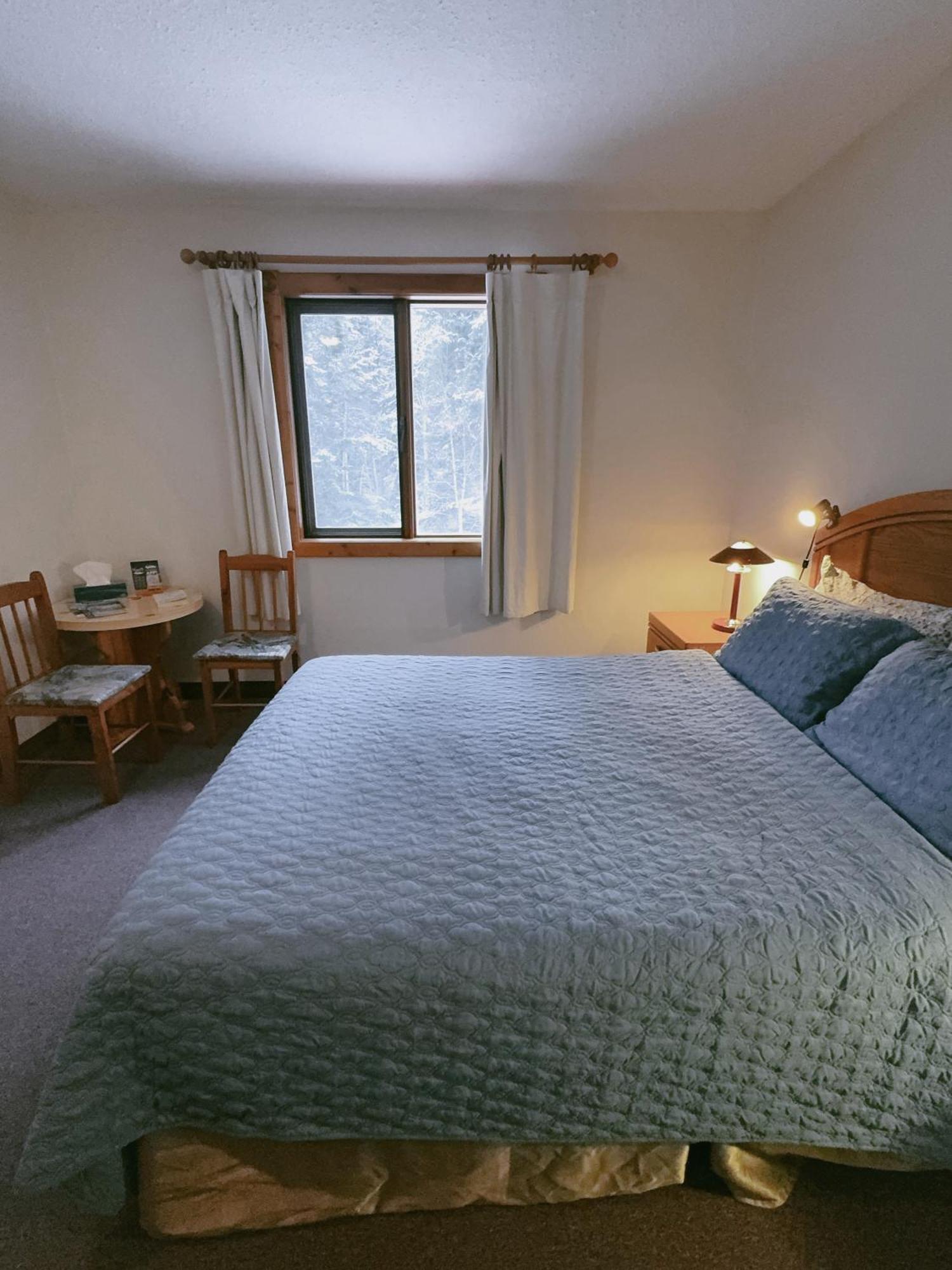 Alpine Meadows Lodge Golden Eksteriør bilde