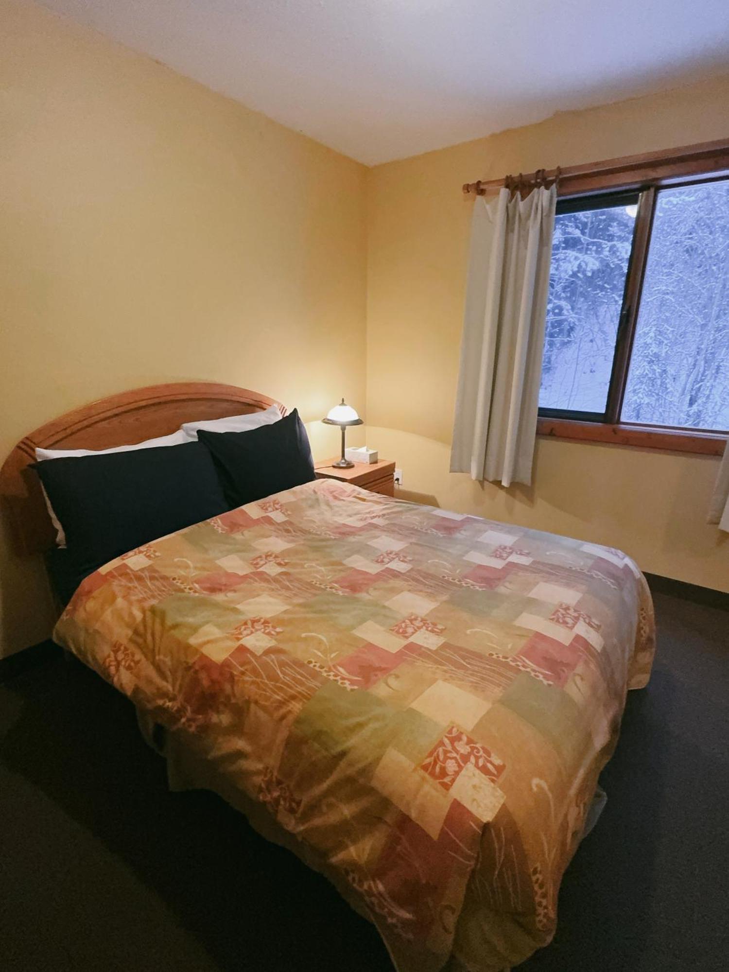Alpine Meadows Lodge Golden Eksteriør bilde
